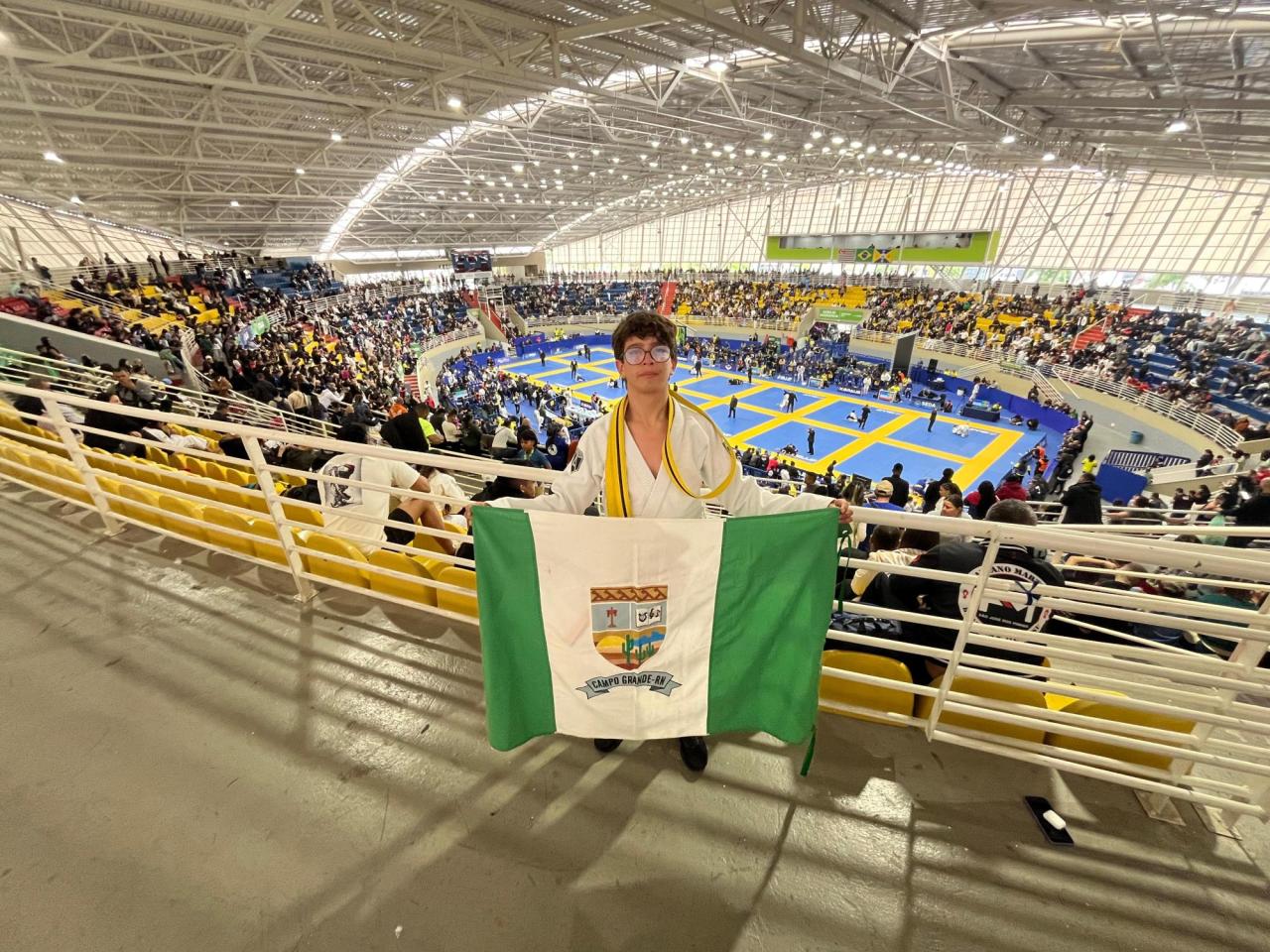 Mais um atleta do Caminho da Vitória participando do Campeonato Brasileiro de Jiu-jitsu Mais um atleta do Caminho da Vitória participando do Campeonato Brasileiro de Jiu-jitsu